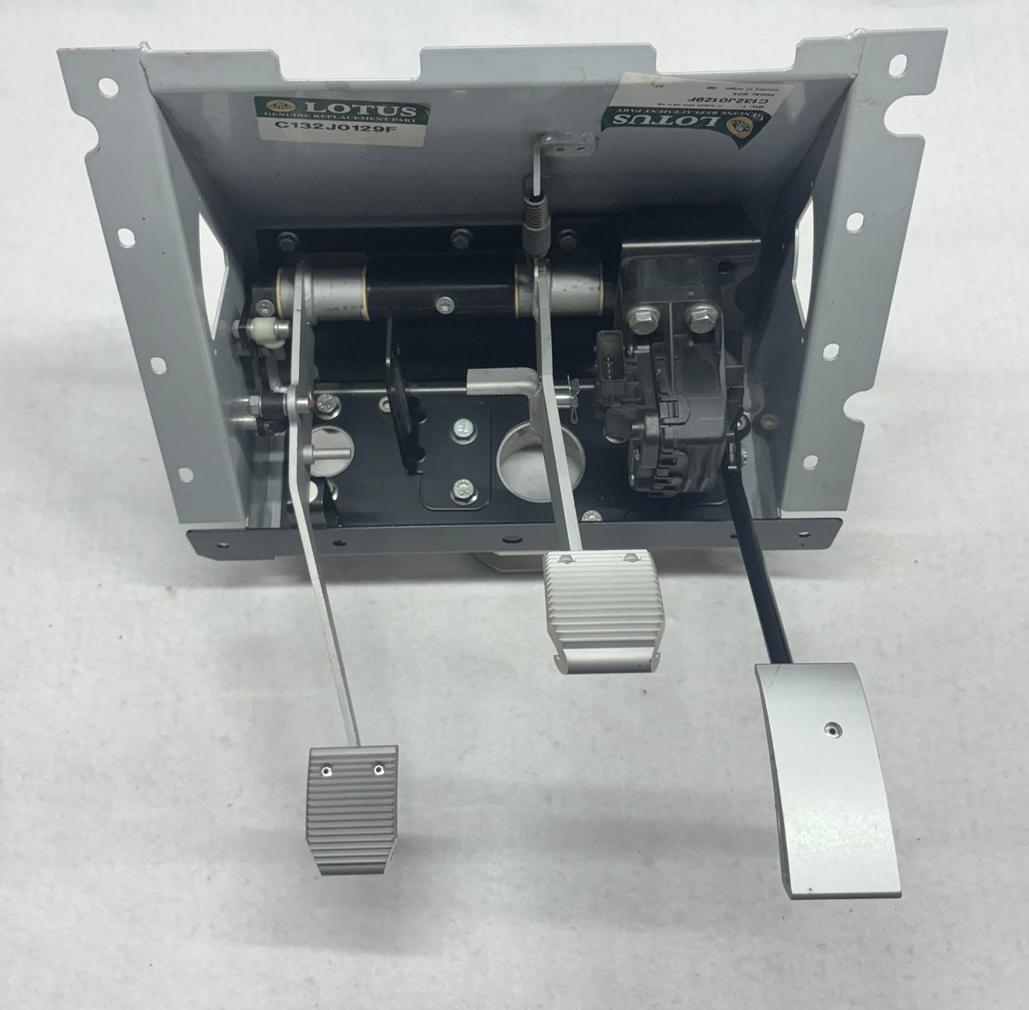 C132J0129F Petal Box