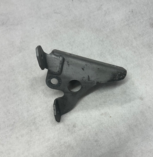Damper/ABS Mounting Bracket RH B116C0010F