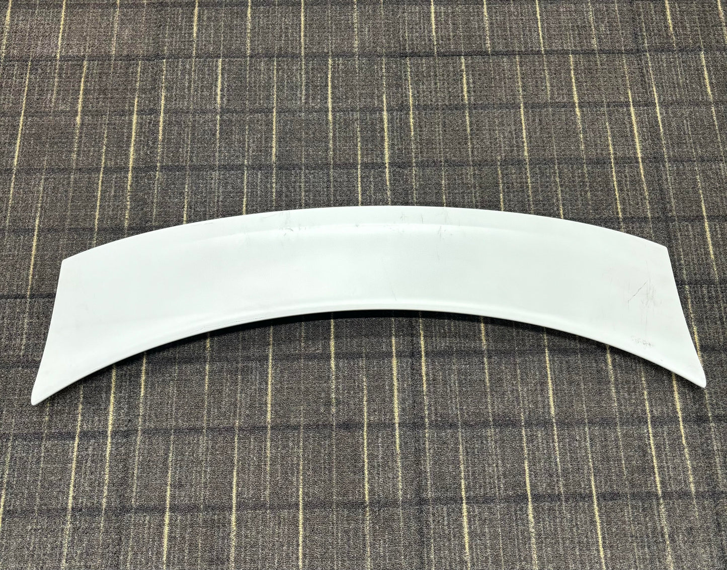 A132U0084K Rear Spoiler Primed