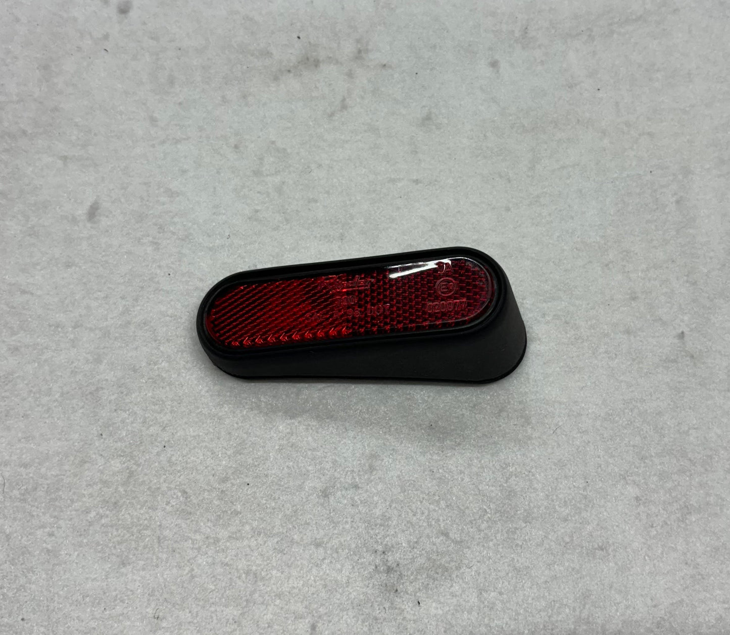 B120B0096F Plinth Reflector To Grille RH