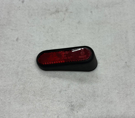 B120B0096F Plinth Reflector To Grille RH
