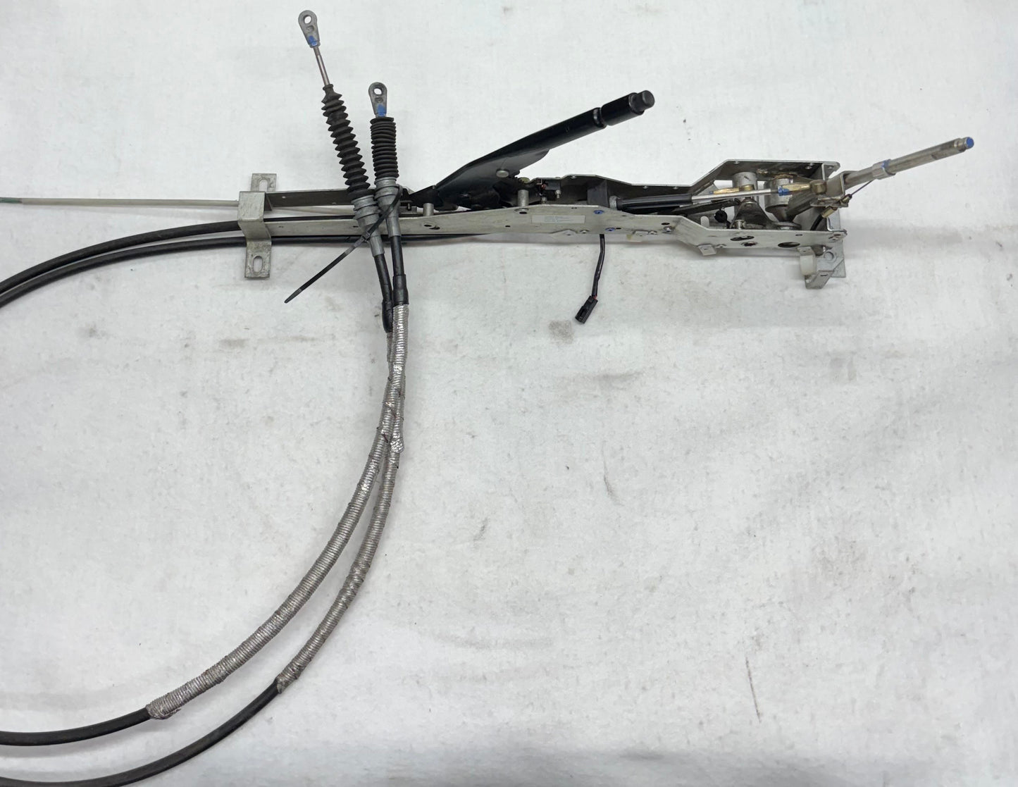 E120F0001F Gearshifter/Handbrake Assembly with Cables