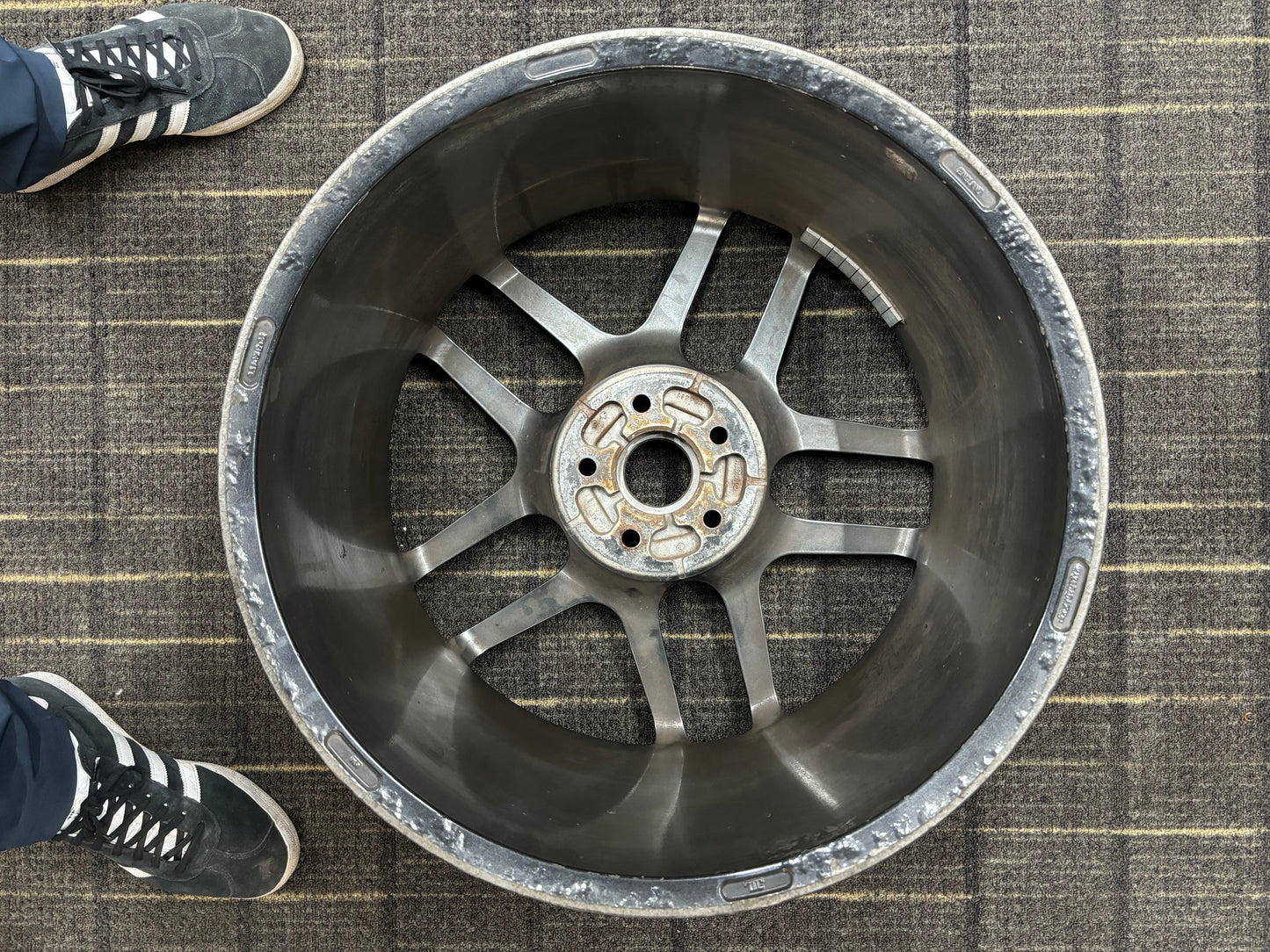 A132G0083F Rear Wheel Cast 9.5J X 19 HPS *Read Description*