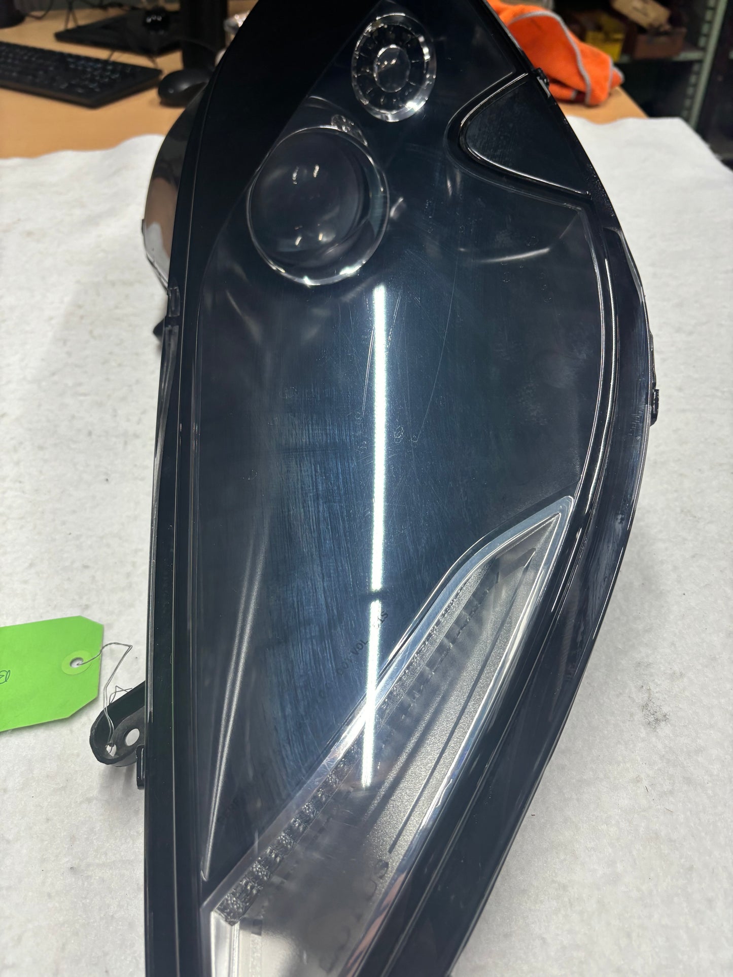C132M4026F + C132M4025F Headlight Assembly Pair *Read Description*