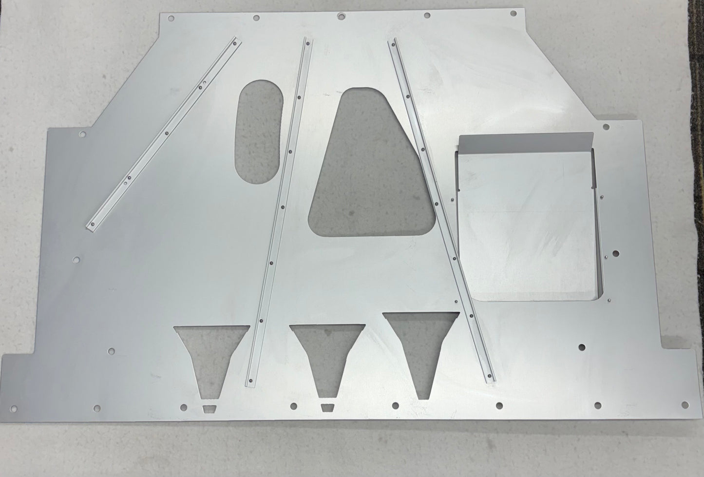 C132U0470J Rear Undertray