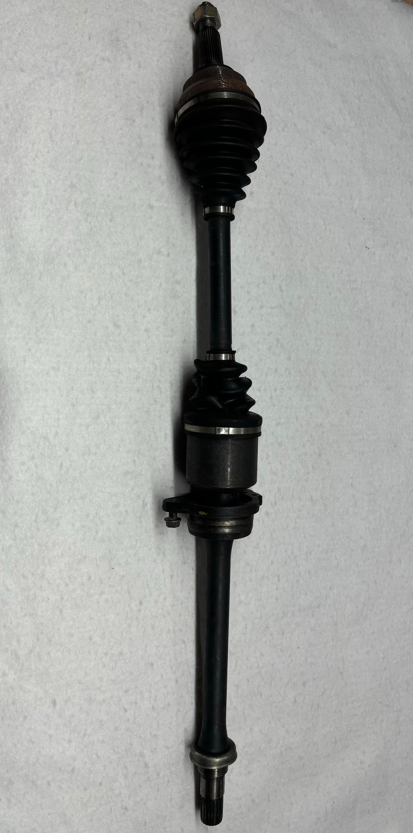 A120D0018F RH Axel ASSY With Carrier Bearing