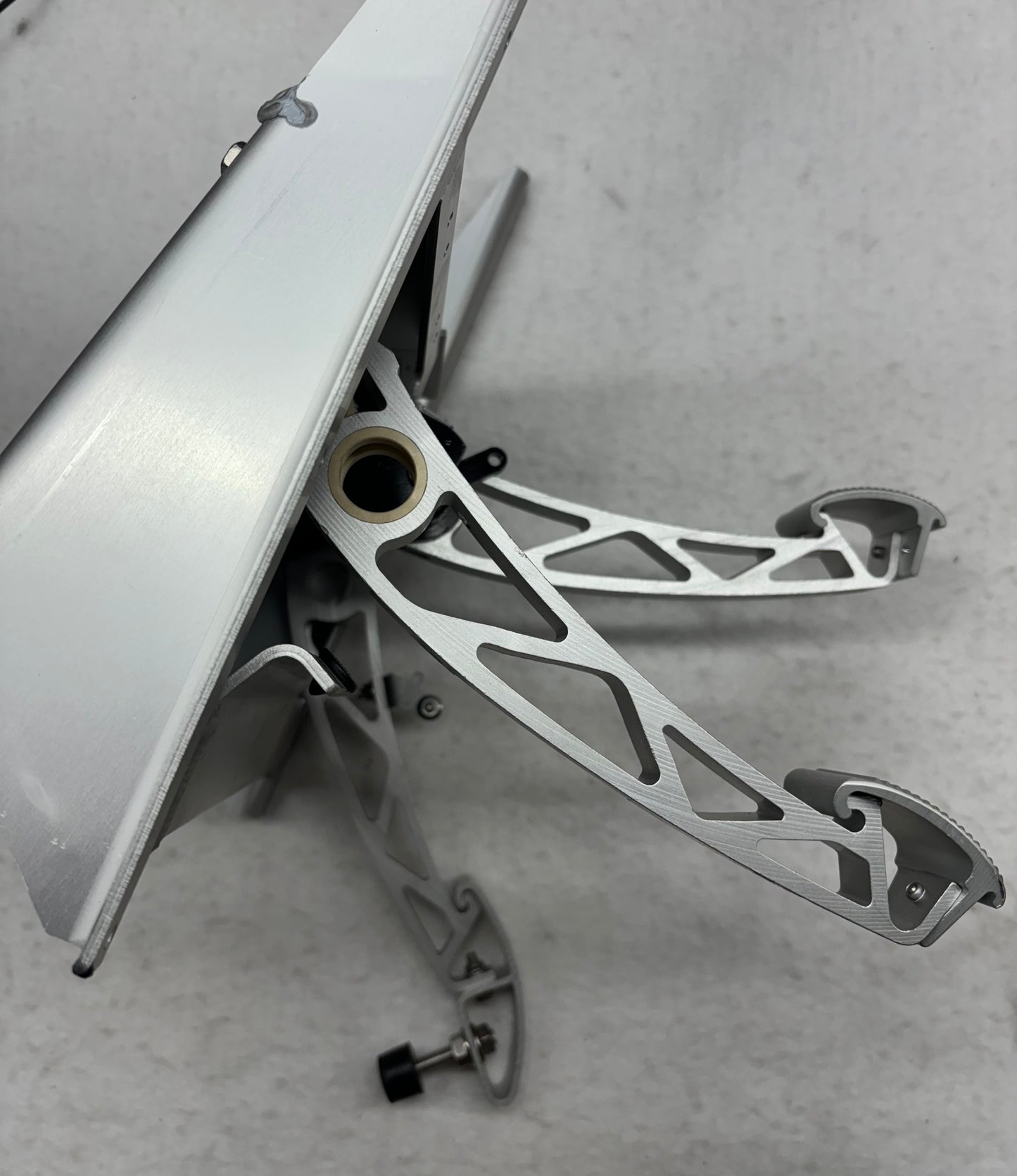 D120J0001F Drive By Cable Petal Box *NEW*