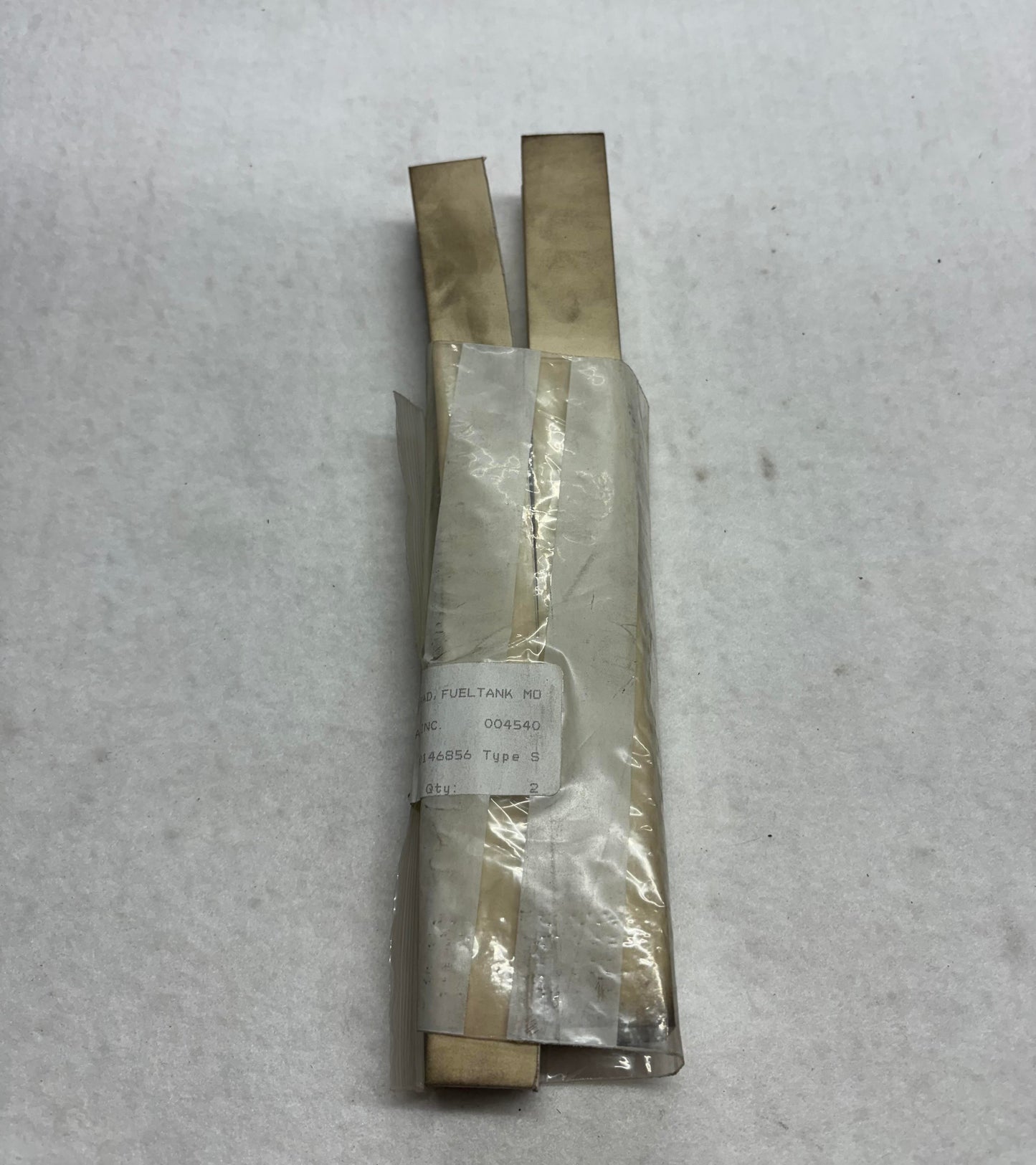 A132L0025F Pair Fuel Tank Pad Upper Mounting Rear