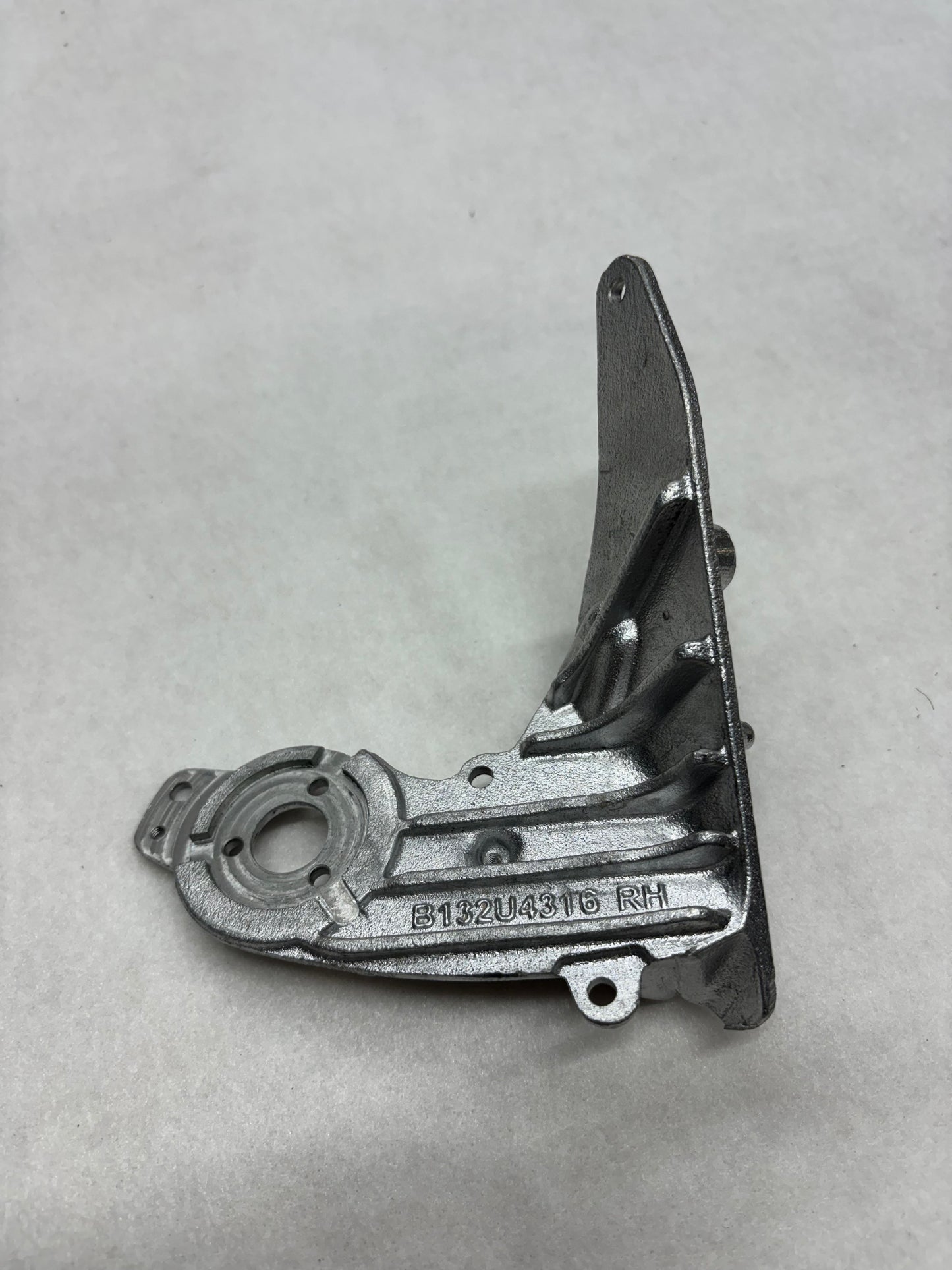 B132U4316F Mirror Foot RH