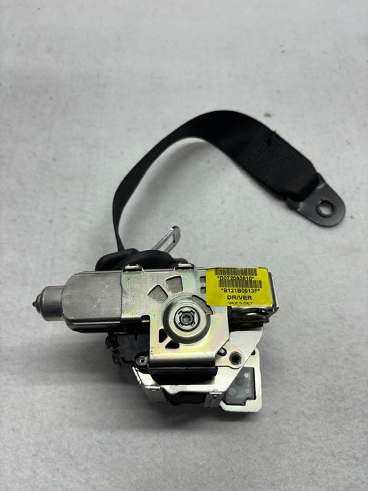 B121B0013F Seat Belt Assembly Retractor Airbag Driver