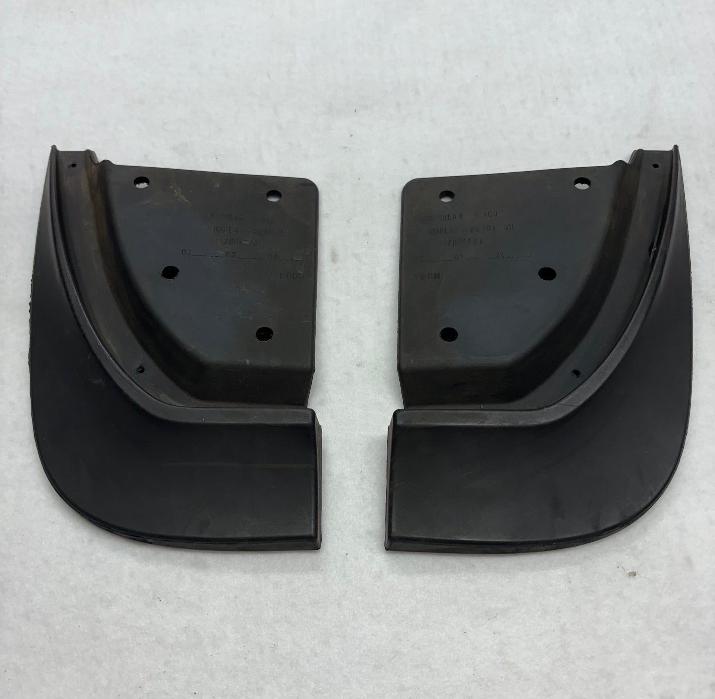 A117B0171F + A117B0172F Pair Of Mud flaps