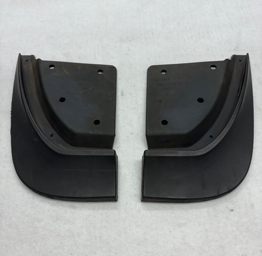A117B0171F + A117B0172F Pair Of Mud flaps