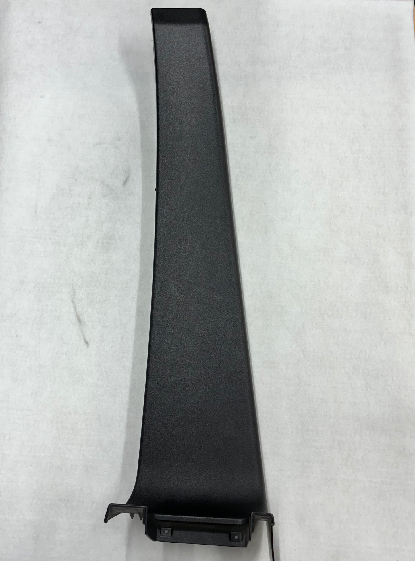 B121U0120F RH Sill Molding