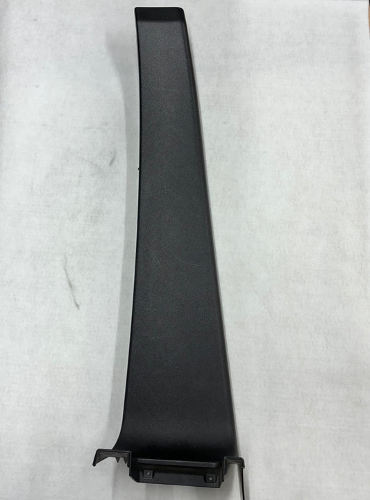 B121U0120F RH Sill Molding