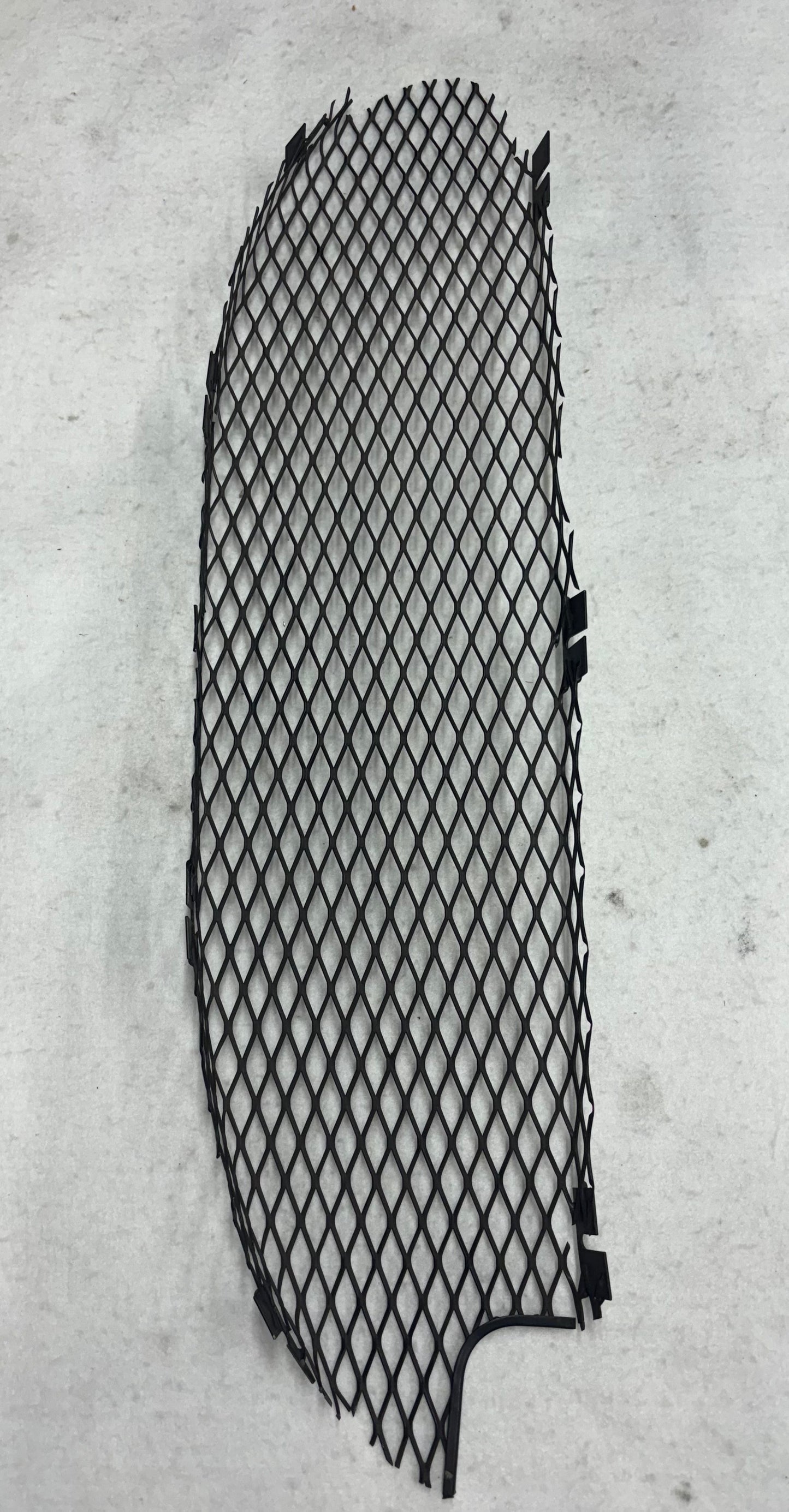 D132U0187F Front Grill