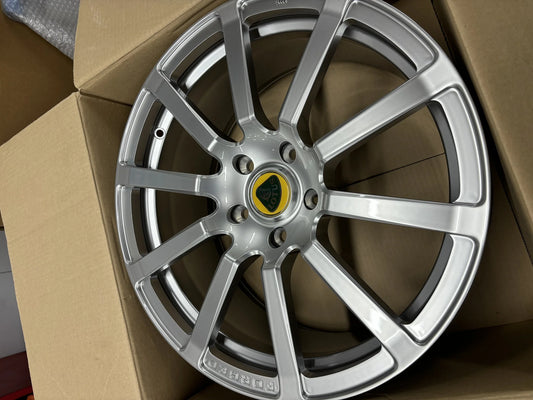 B132G0051 NOS OEM Evora Forged Front Wheel